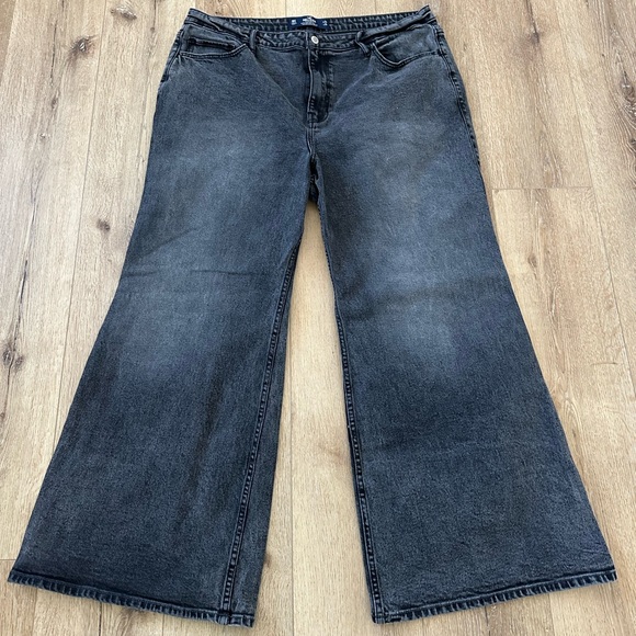 Hollister Denim - Hollister Ultra high rise wide leg jeans 19